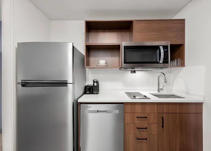 Everhome Suites Portsmouth - Newington By Choice Hotels